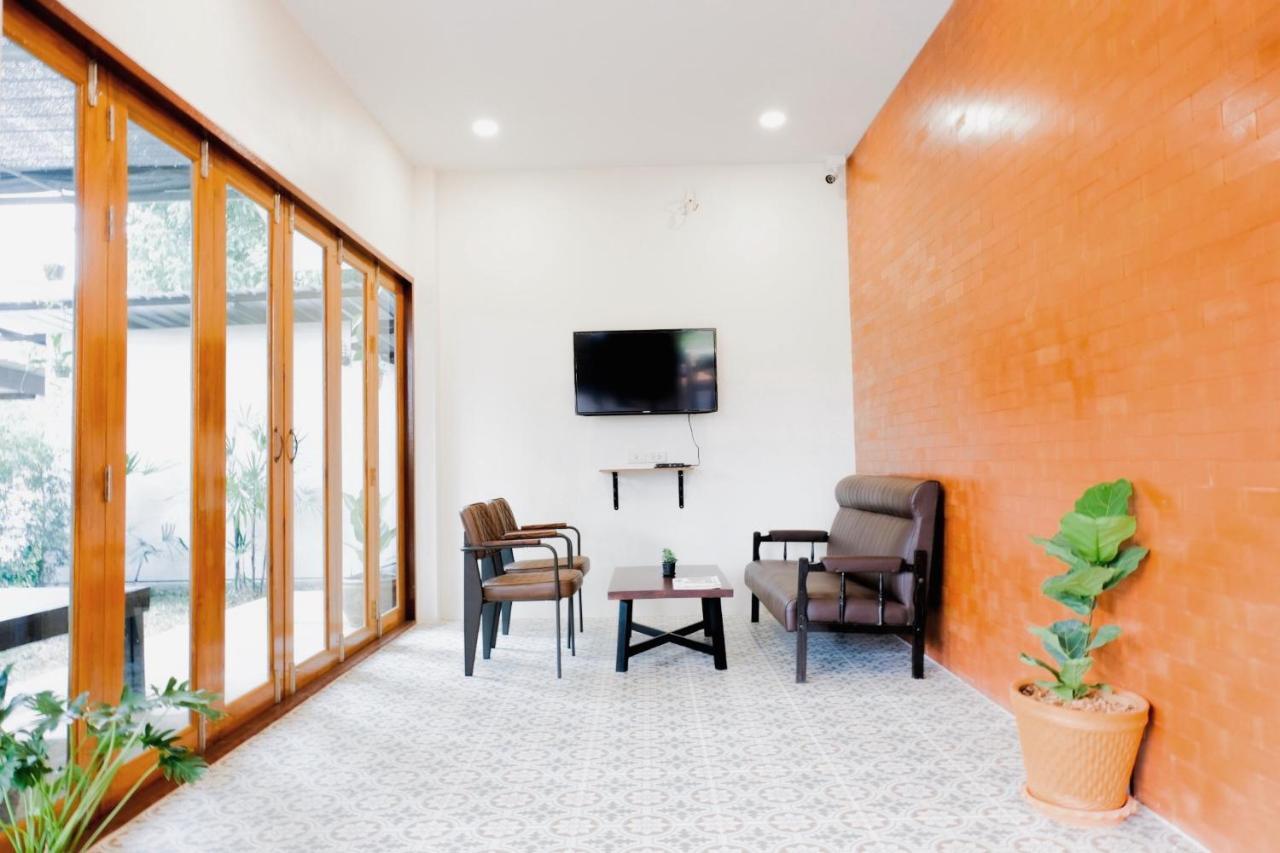 פטצ'אבורי The Cozy Hotel מראה חיצוני תמונה